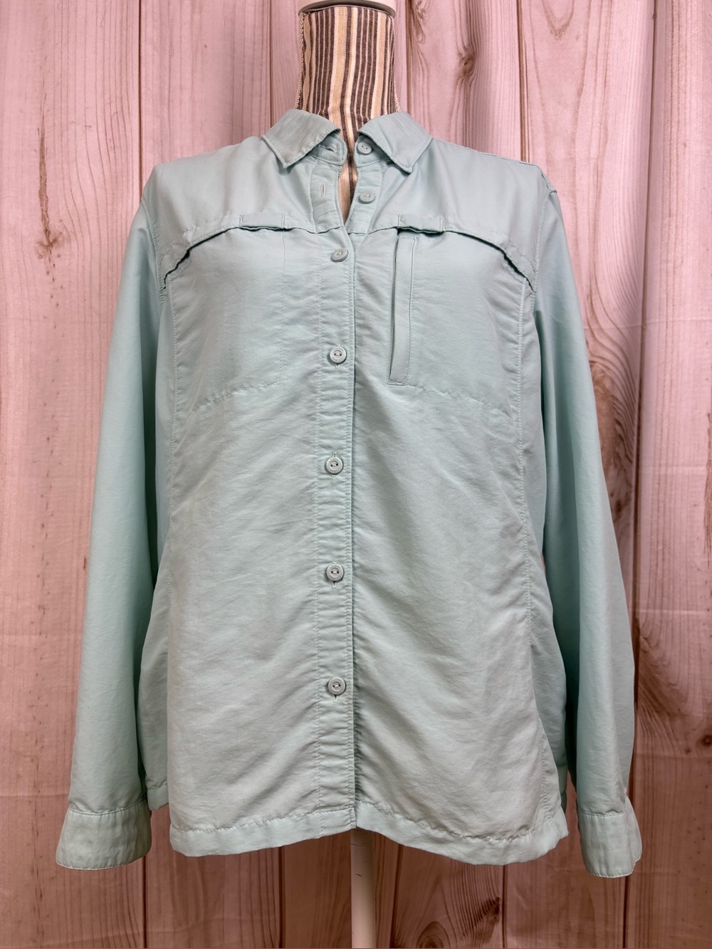 L.L. Bean Women's Technical Fishing & Hiking Shirt Lightweight Light Sage Large